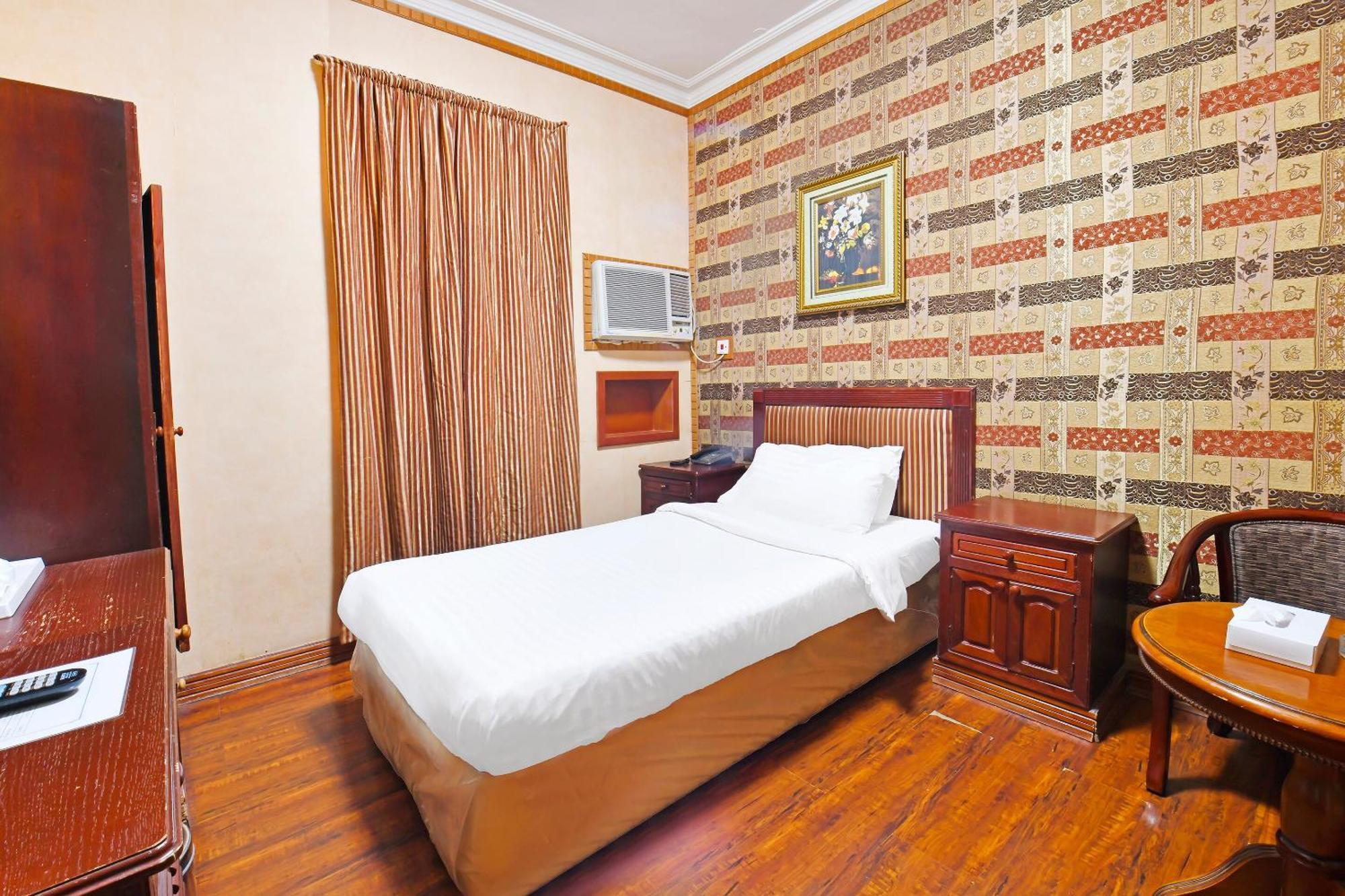 Capital O 125 Moon Plaza Hotel Al-Manamah Bagian luar foto