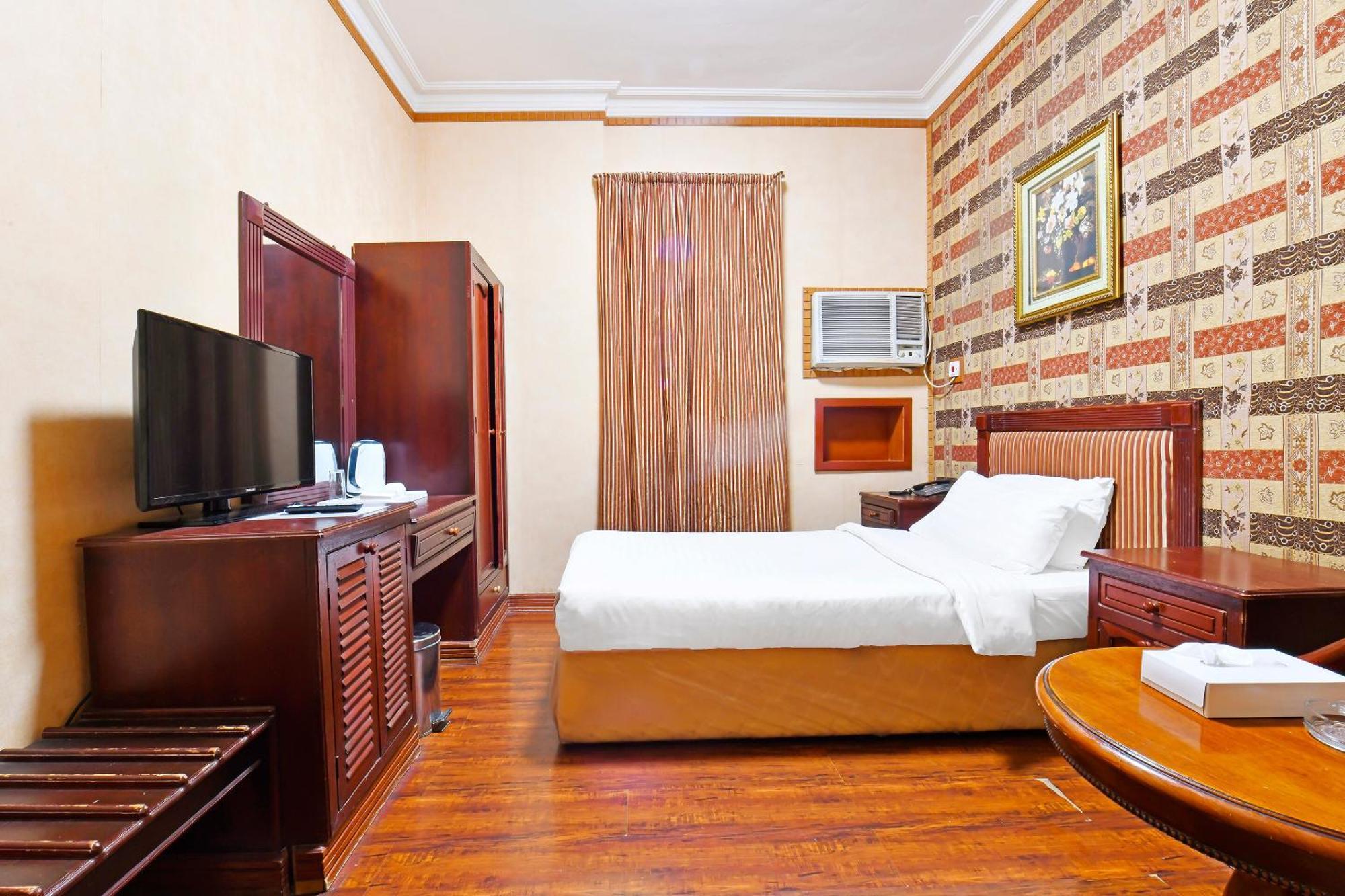 Capital O 125 Moon Plaza Hotel Al-Manamah Bagian luar foto