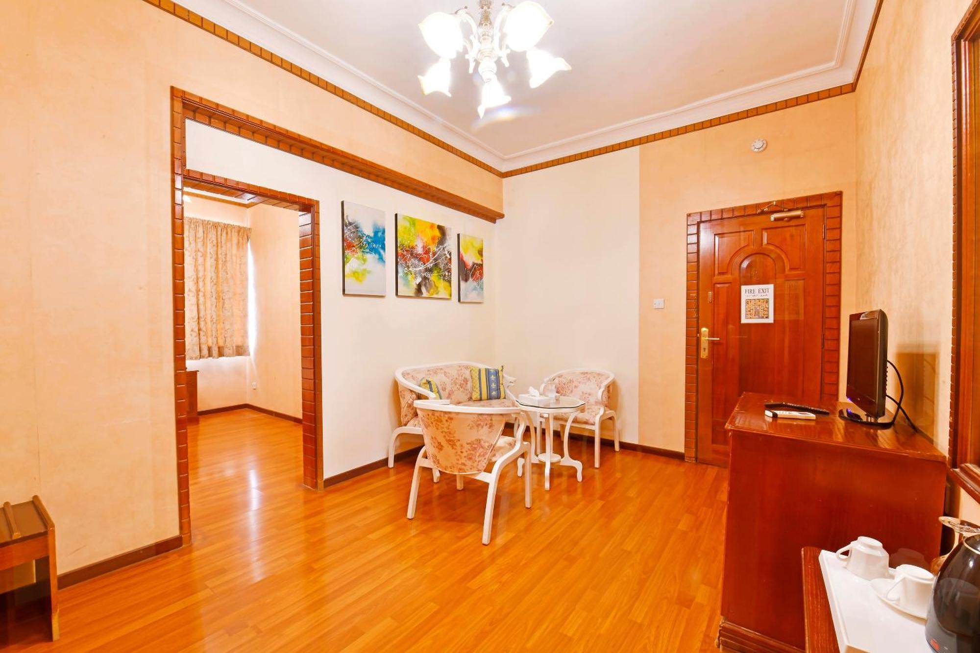 Capital O 125 Moon Plaza Hotel Al-Manamah Bagian luar foto