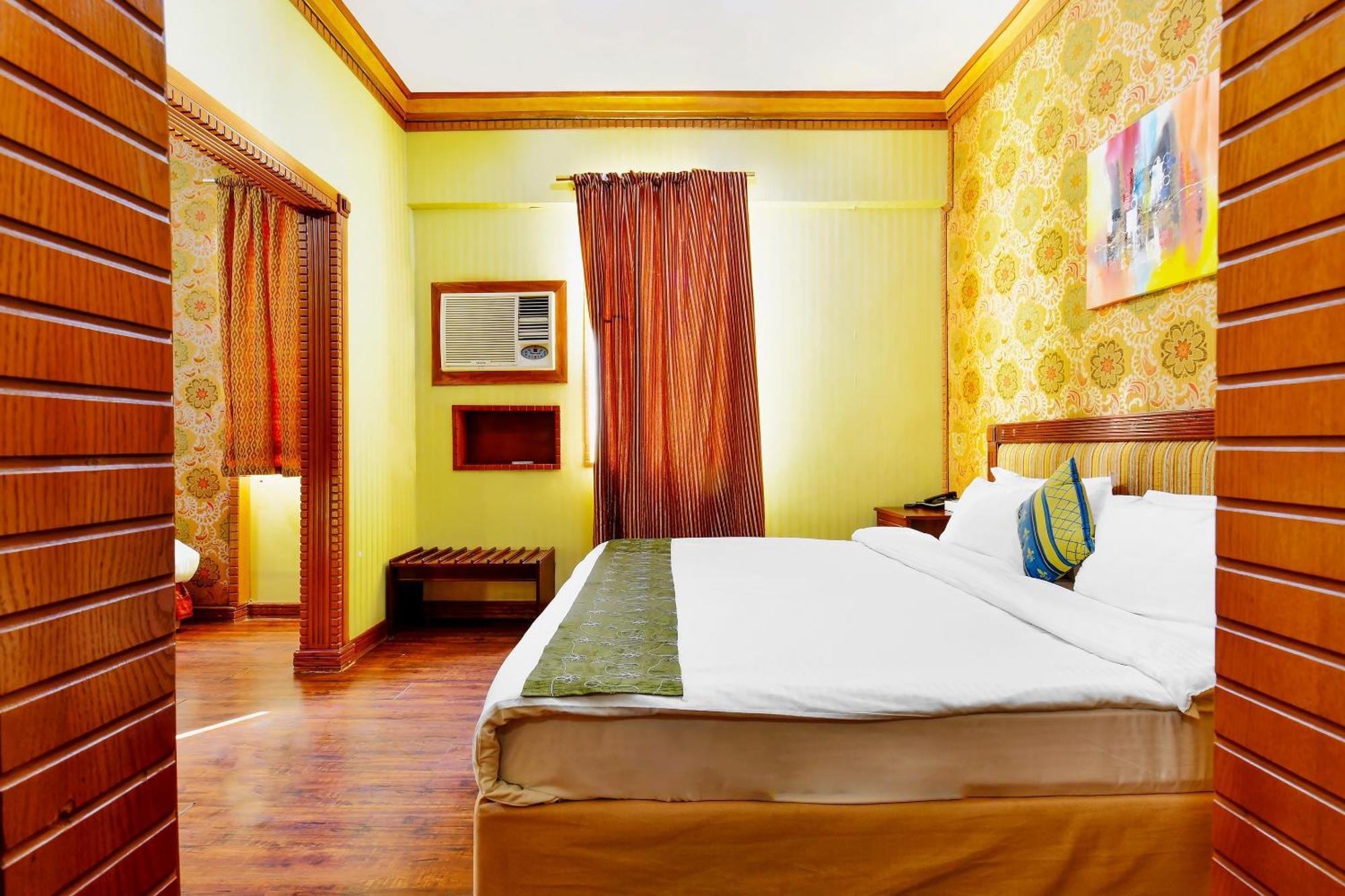 Capital O 125 Moon Plaza Hotel Al-Manamah Bagian luar foto